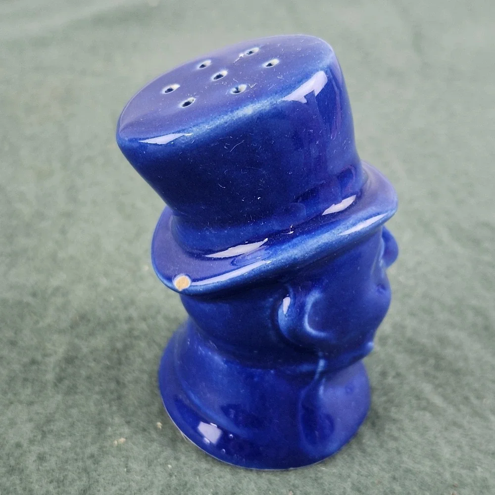 Vintage W.C. Fields Top Hat Blue‎ Glaze 3.25